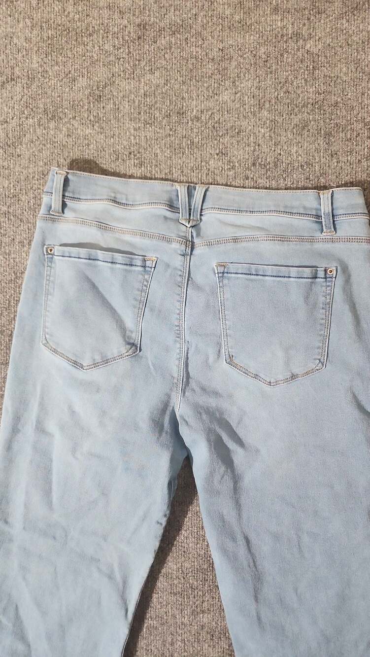 Curve Appeal Light Wash Denim Shorts Capri Jeans Size 14/32 - Picture 9 of 9